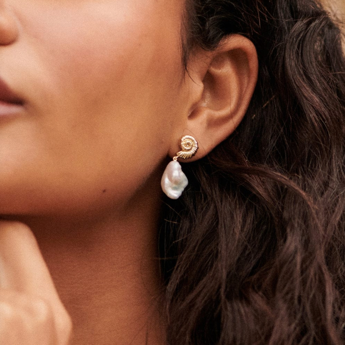 DAISY LONDON SHELL BAROQUE PEARL DROP EARRINGS