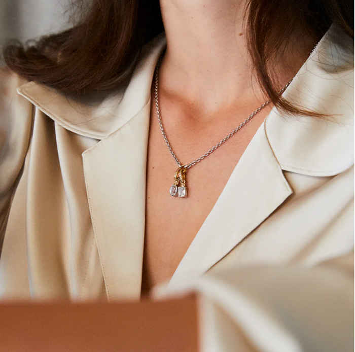 V BY LAURA VANN OVAL CUT CHARM ON CARRIER CHAIN NECKLACE