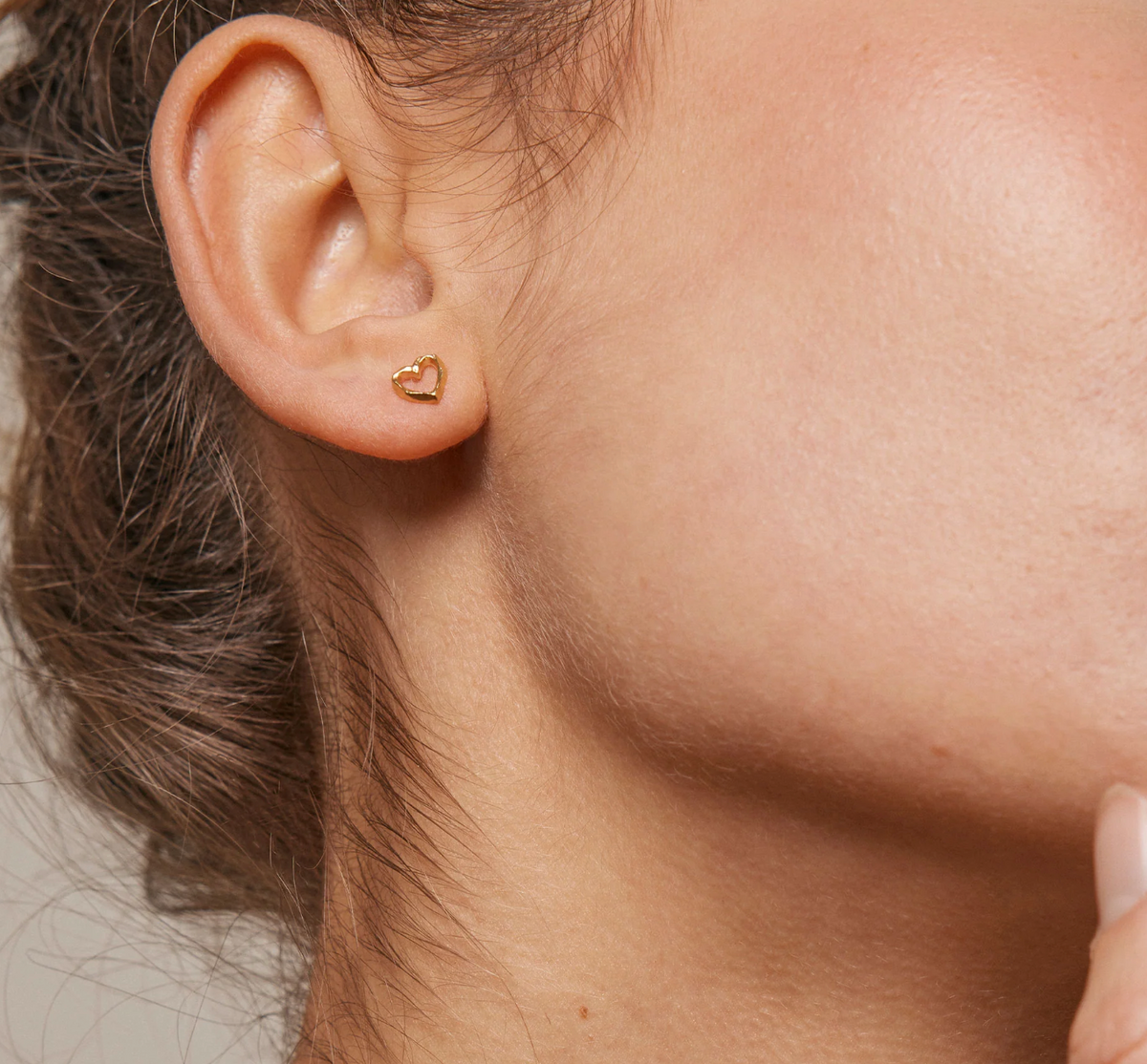 ENAMEL COPENHAGEN ORGANIC HEART STUD EARRINGS