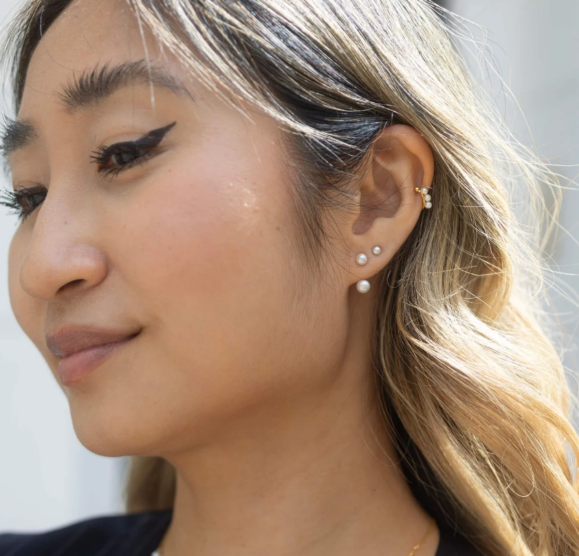 CLAUDIA BRADBY 3 PEARL DAINTY MERMAID EAR CLIMBER