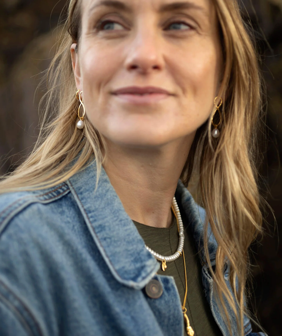 CLAUDIA BRADBY REYKJAVIK PEARL CHOKER WITH SEA CHARMS