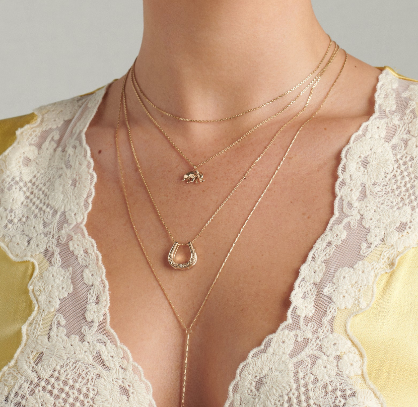 MÉTIER DIAMOND DALA HORSE SHOE PENDANT