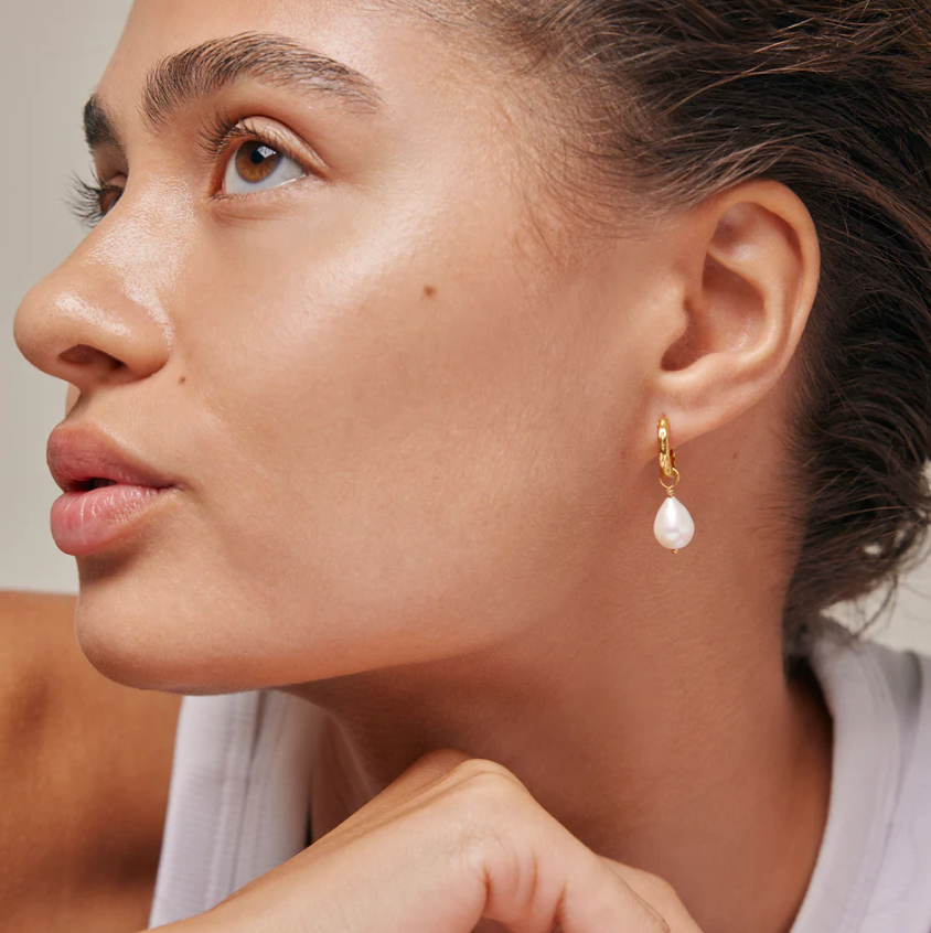 ENAMEL COPENHAGEN SIGNIFICANT PEARL HOOP EARRINGS