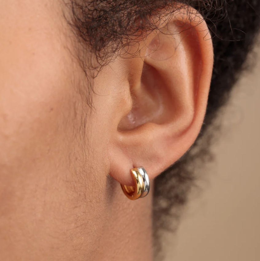 SCREAM PRETTY MIXED METAL HUGGIE EARRINGS