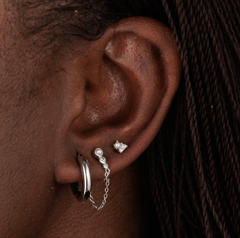 SCREAM PRETTY HANNAH MARTIN PEARL FLAT BACK SINGLE STUD EARRINGS