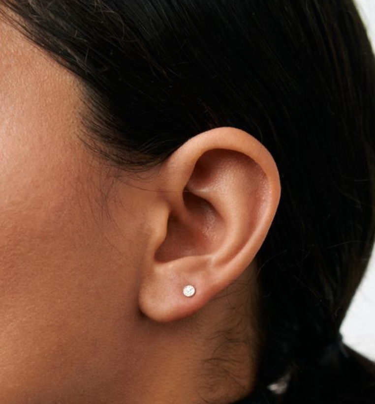 PERNILLE CORYDON MOONSTONE MICRO NATURE EARSTICKS