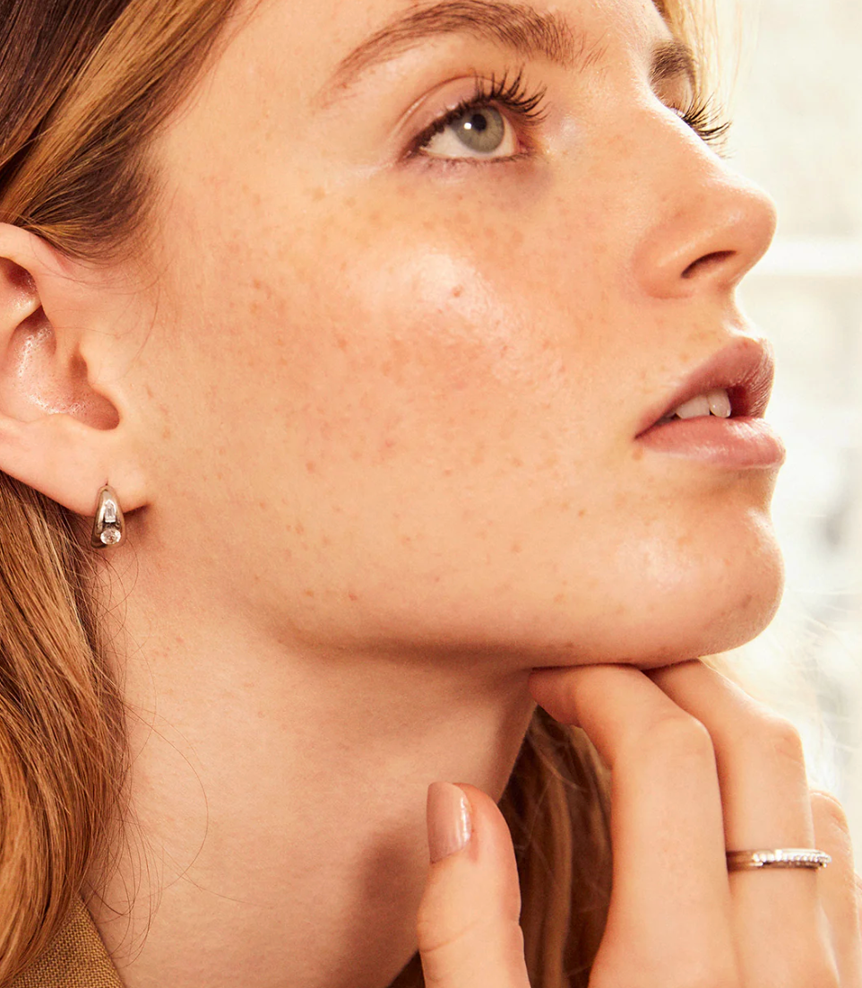 V BY LAURA VANN SILVER NEVE RING