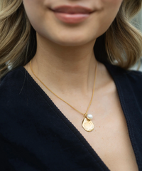 CLAUDIA BRADBY THE WORLD IS YOUR OYSTER NECKLACE