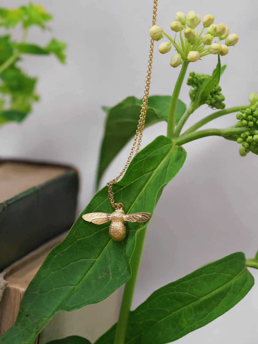 ALEX MONROE BABY BEE NECKLACE