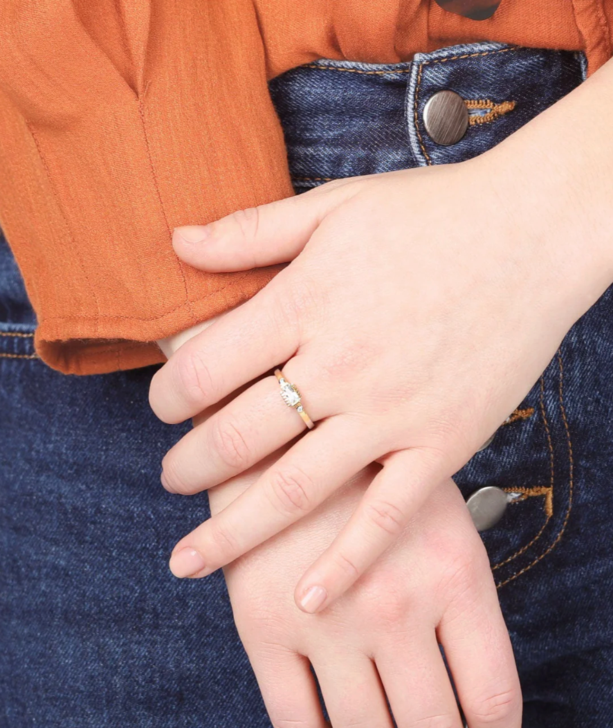 V BY LAURA VANN JOLIE RING