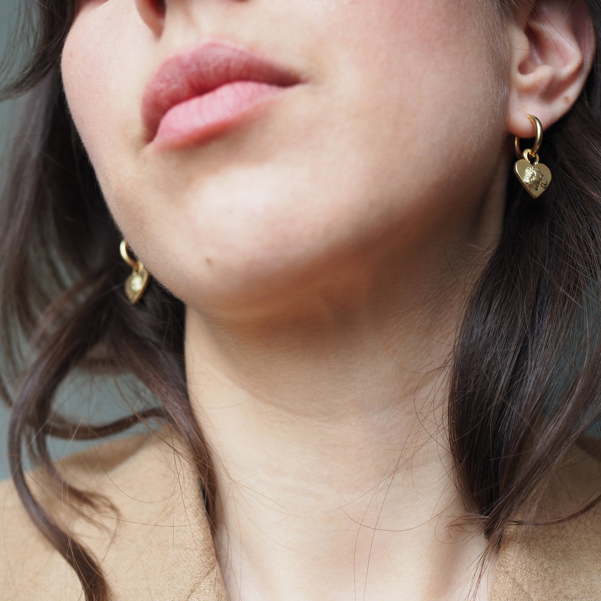 MIKAELA LYONS HOOP LIONESS HEART EARRINGS