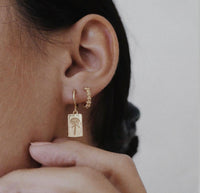 DAISY LONDON IOTA DAISY HOOP EARRINGS