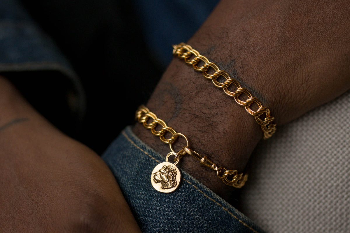 MIKAELA LYONS DOUBLE CURB CHAIN LIONESS BRACELET