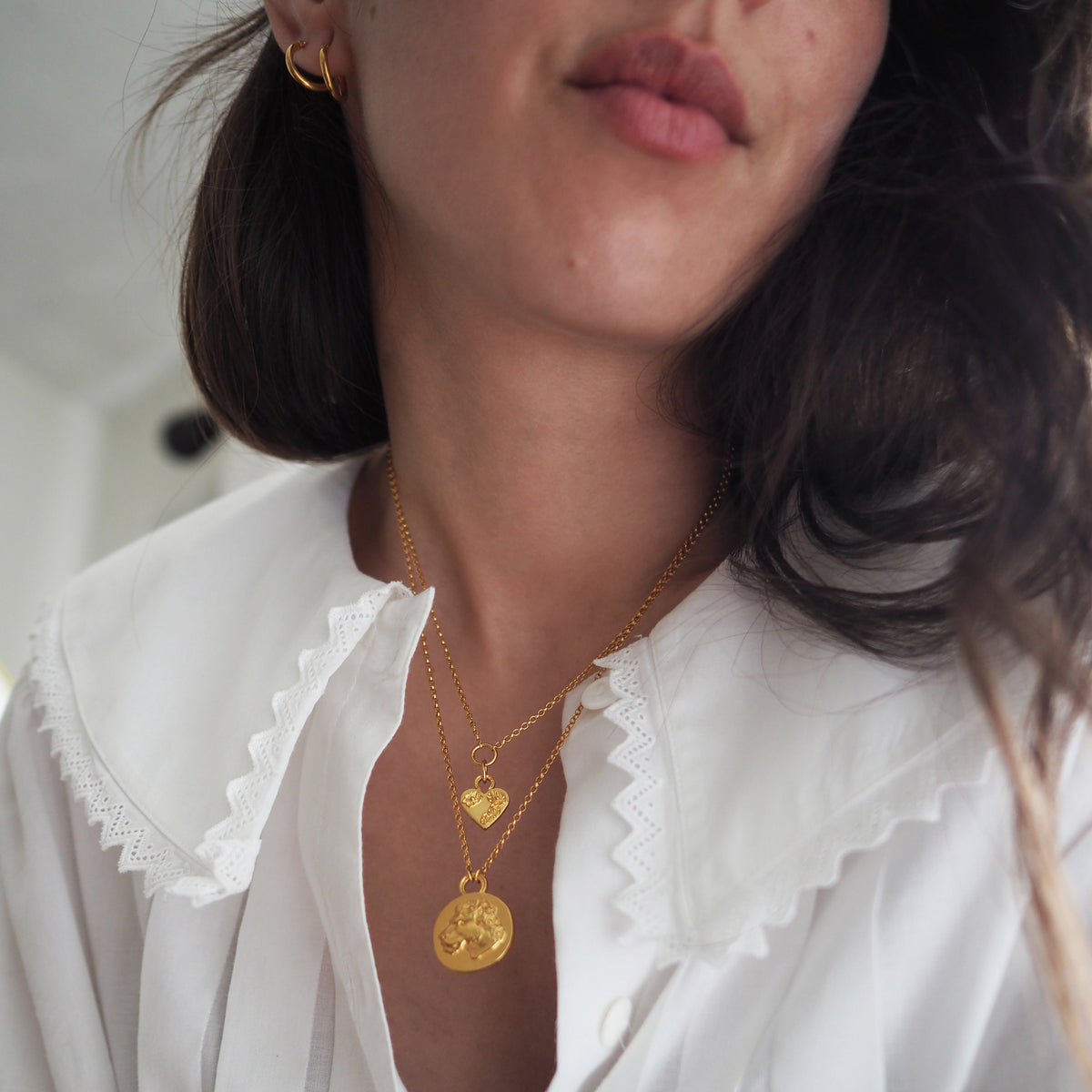 MIKAELA LYONS PETITE FLOWER HEART PENDANT