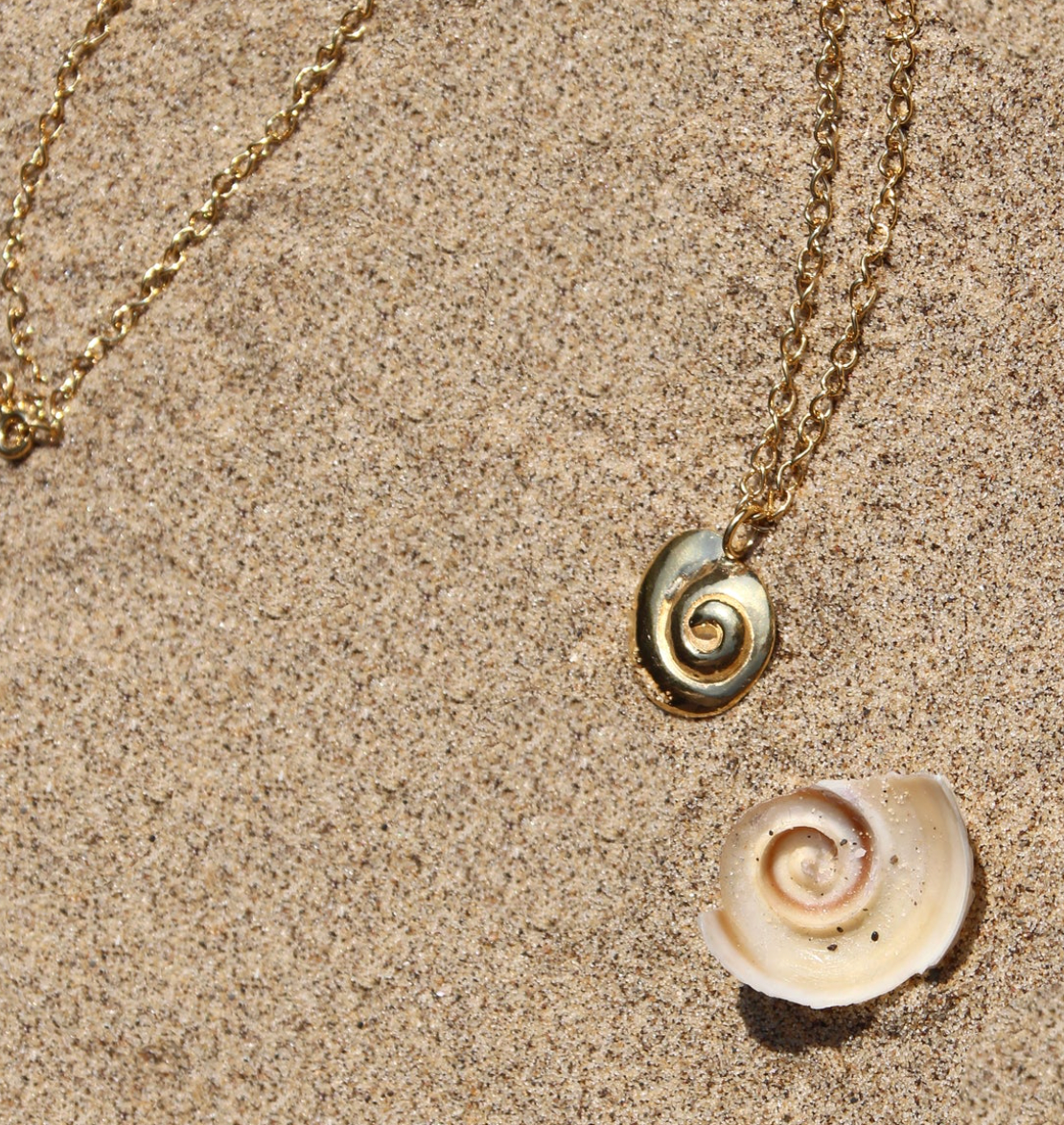 HANNAH BOURN PERIWINKLE NECKLACE