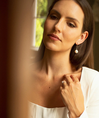 CLAUDIA BRADBY COCO EPEE PEARL DROPS