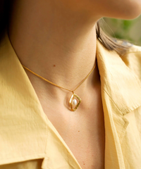 CLAUDIA BRADBY THALASSA PEARL PENDANT