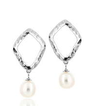 CLAUDIA BRADBY THALASSA RIPPLE STUD WITH PEARL DROP