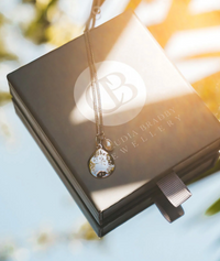 CLAUDIA BRADBY THE WORLD IS YOUR OYSTER MICRO NECKLACE