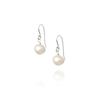 CLAUDIA BRADBY ESSENTIAL PEARL DROP EARRINGS