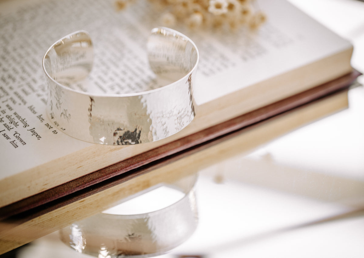 LAST NIGHT I DREAMT DU MAURIER SOLID SILVER BRACELET