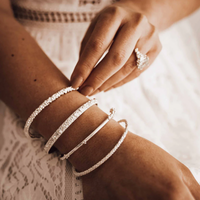 DAINTY LONDON HEBE BANGLE