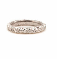 DAINTY LONDON HEBE RING