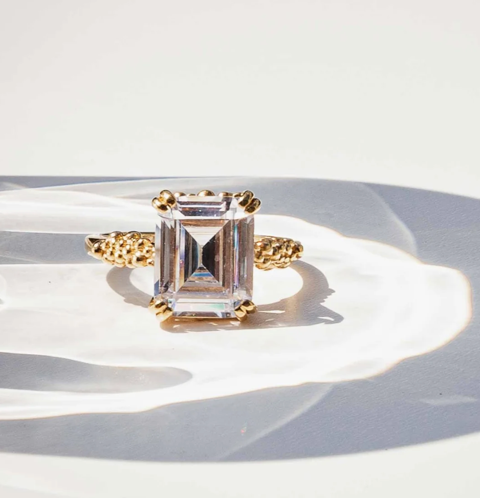 DAINTY LONDON MERROW RING