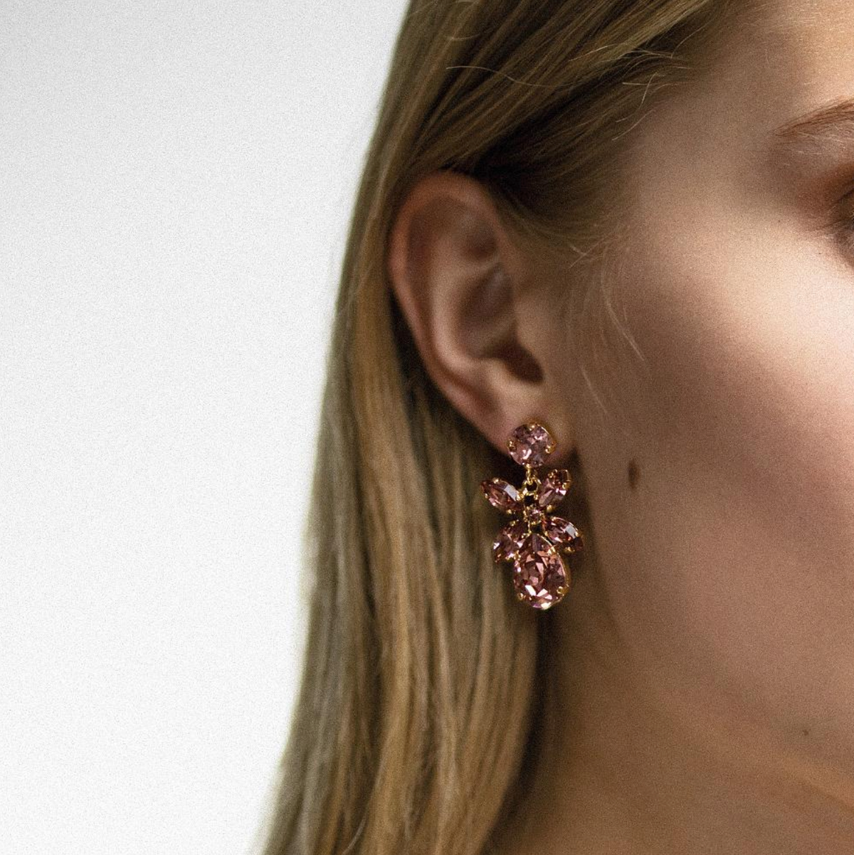 CAROLINE SVEDBOM MINI DIONE VINTAGE ROSE EARRINGS