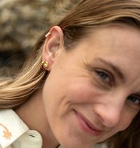 CLAUDIA BRADBY LAVA STUD WITH INSET PEARL STUDS