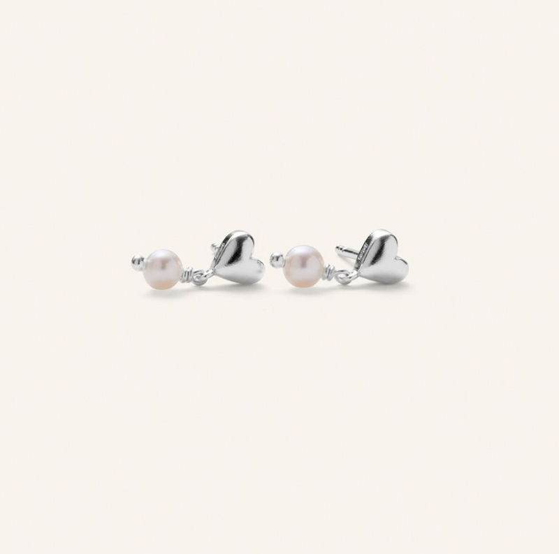 PERNILLE CORYDON WHITE ADORE EARSTICKS