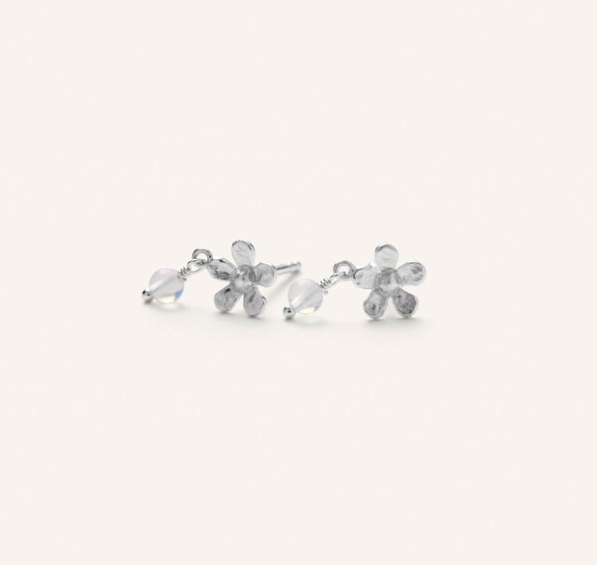 PERNILLE CORYDON MOONSTONE POPPY EARSTICKS