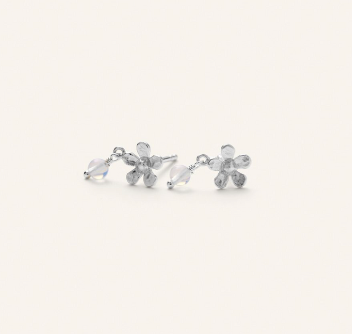 PERNILLE CORYDON MOONSTONE POPPY EARSTICKS