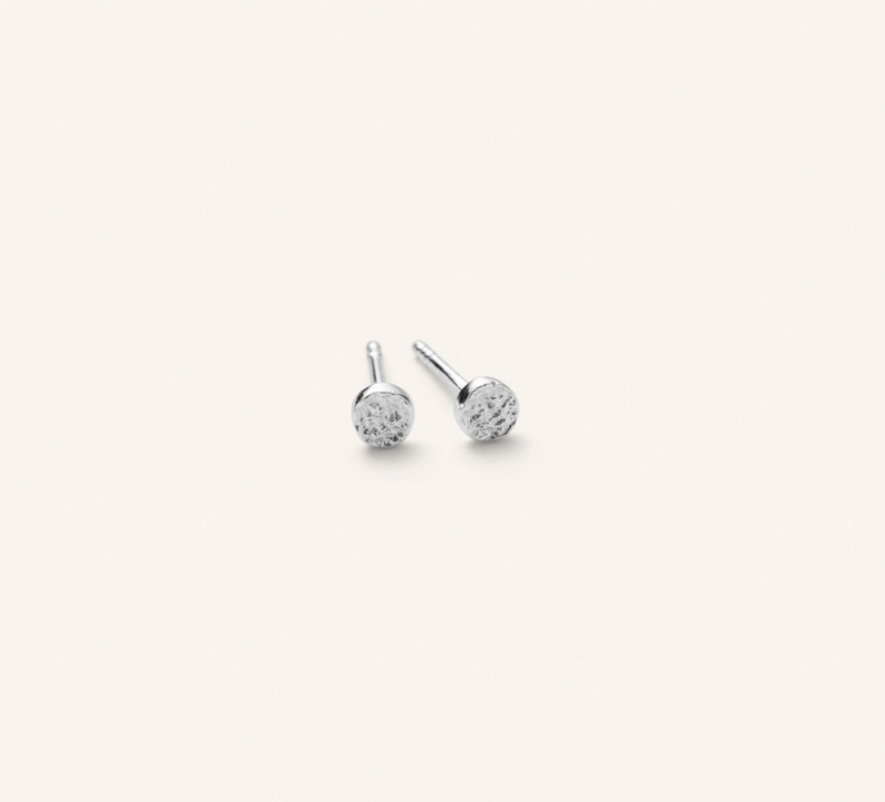 PERNILLE CORYDON MOONSTONE MICRO NATURE EARSTICKS