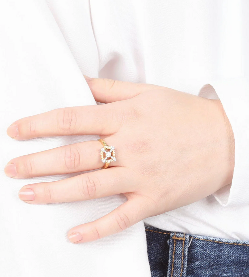 V BY LAURA VANN ELEANOR RING
