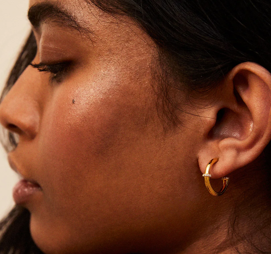 V BY LAURA VANN SADE HOOP EARRINGS