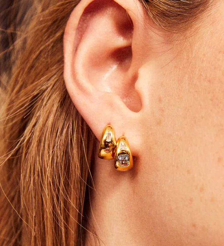 V BY LAURA VANN MARIAH SMALL CHUBBY HOOP EARRINGS