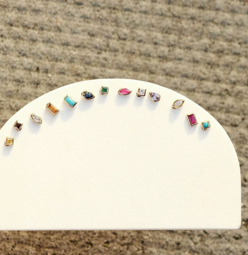 MÉTIER FLAT BACK MINI CLAW SET BEZEL MARQUISE STUD EARRING