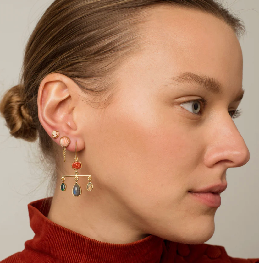 GRAINNE MORTON MISMATCHED CAMEO & PEARL STUD EARRINGS