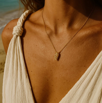 DAINTY LONDON LYRA NECKLACE