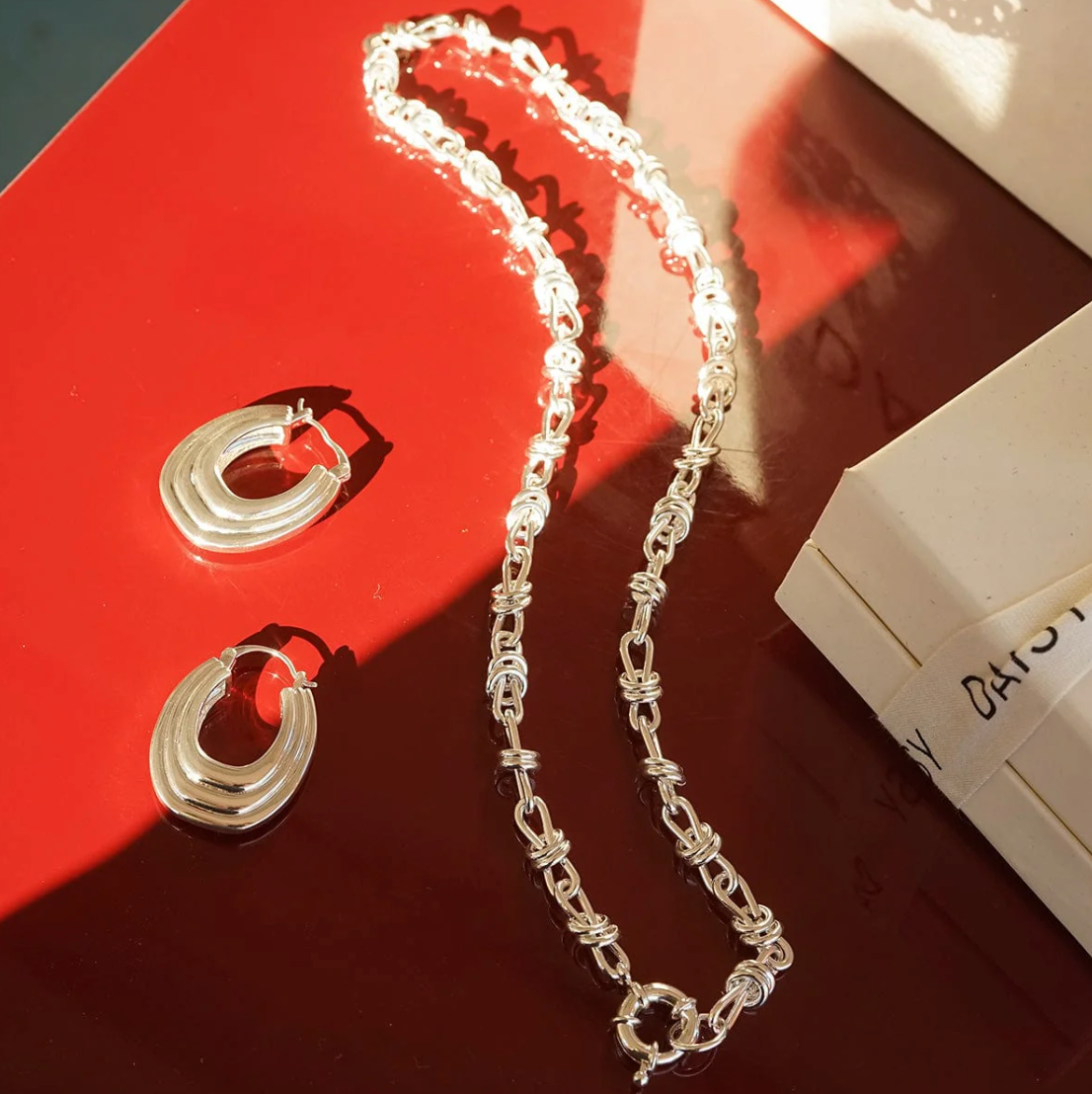 DAISY LONDON POLLY KNOT CHAIN NECKLACE