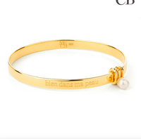 CLAUDIA BRADBY X MIDLIFECHIC MANTRA SLIM OVAL BANGLE WITH SINGLE PEARL CHARM