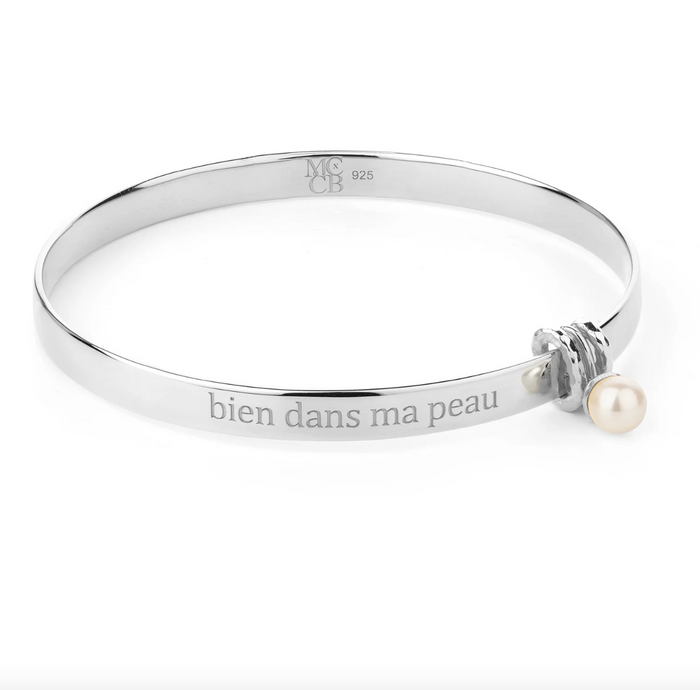 CLAUDIA BRADBY X MIDLIFECHIC MANTRA ROUND BANGLE WITH SINGLE PEARL CHARM