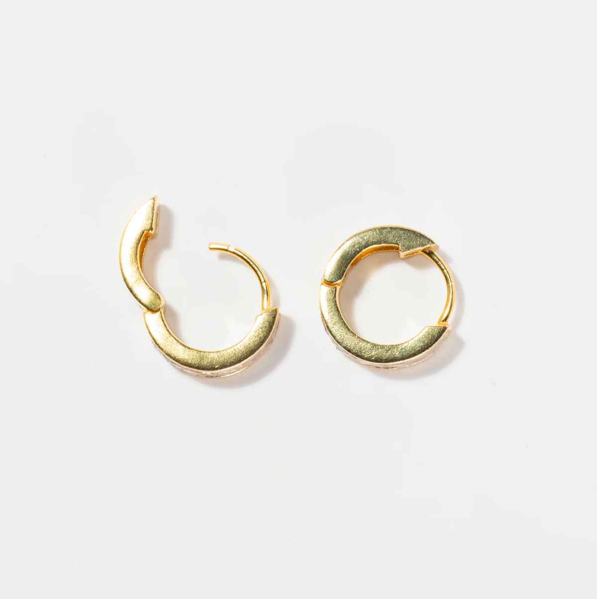SHANA GULATI HUGO ROUND HOOP EARRINGS