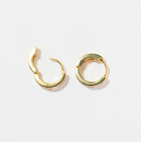 SHANA GULATI HUGO ROUND HOOP EARRINGS