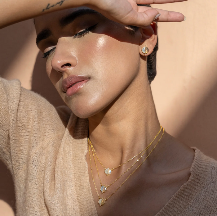 SHANA GULATI ELSON MINI MOONSTONE NECKLACE