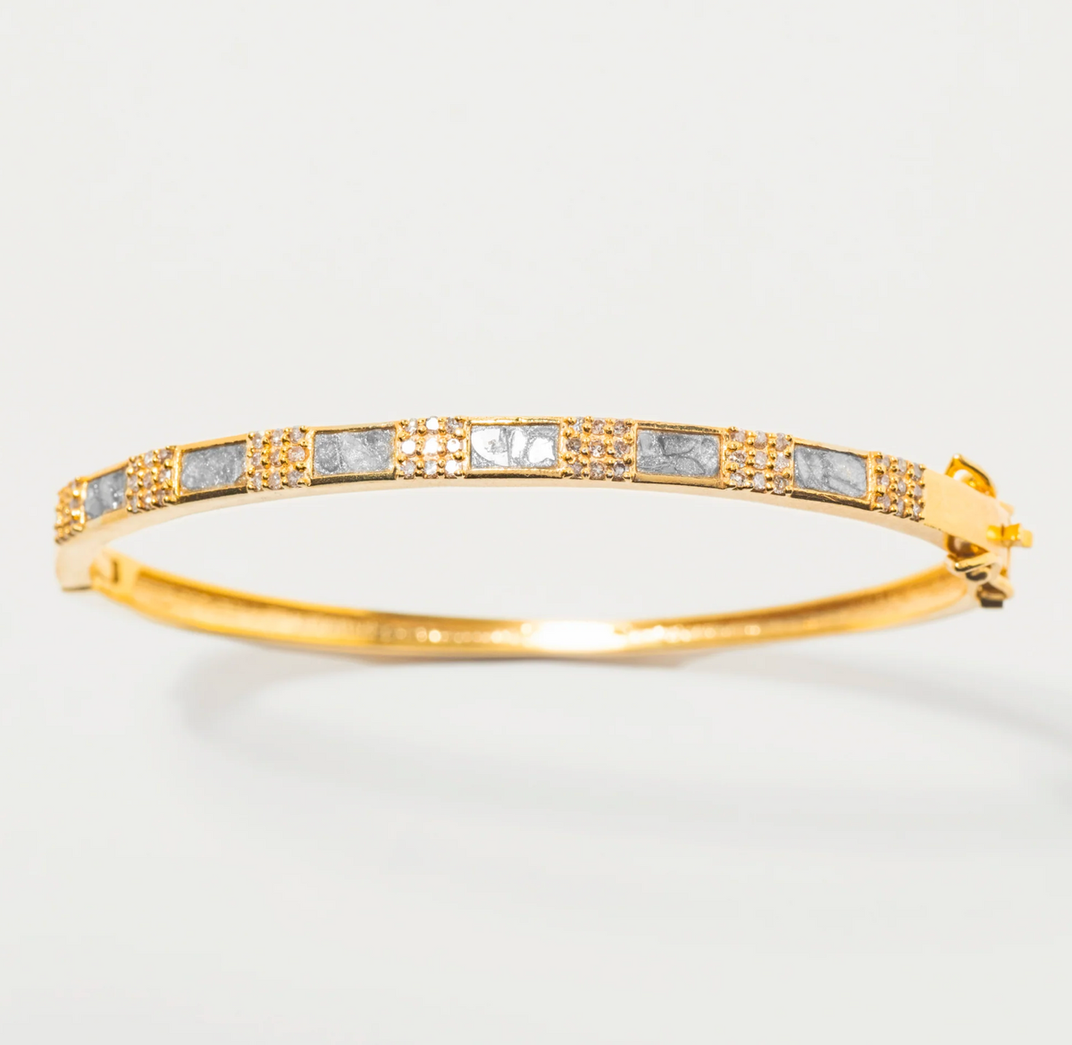 SHANA GULATI CHOTZ BANGLE BRACELET