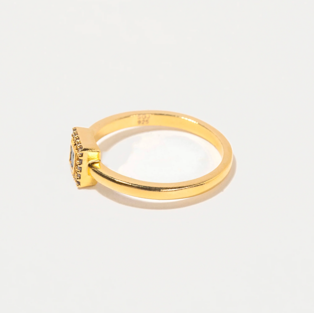 SHANA GULATI NAVA SQUARE RING