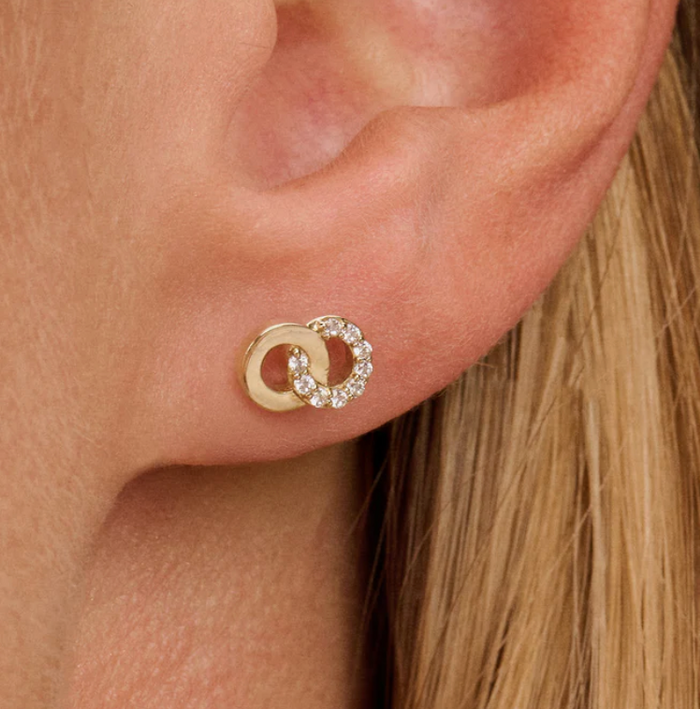 BLUSH 14K YELLOW GOLD INTERLINKING CIRCLE STUD EARRINGS