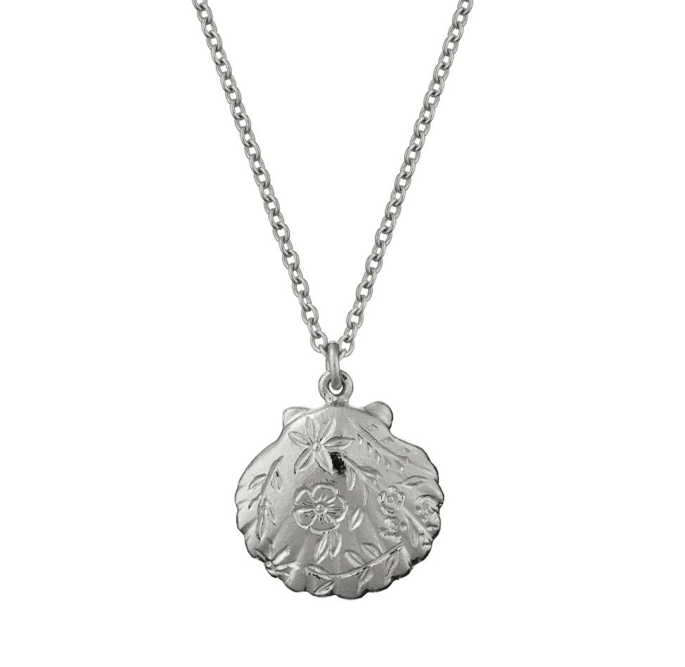 ALEX MONROE FLORAL ENGRAVED SCALLOP SHELL NECKLACE